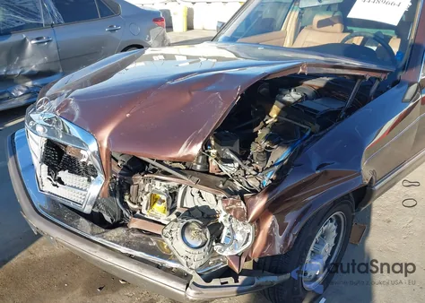 1985 Mercedes-Benz 380 Se z USA, uszkodzony, nr VIN WDBCA32C9FA093878